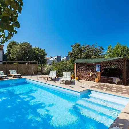 Hébergement de vacances Villa Holiday